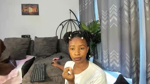 Bella sweetpea online show from June 1, 4:58 am