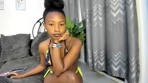 Bella sweetpea online show from June 11, 12:32 am