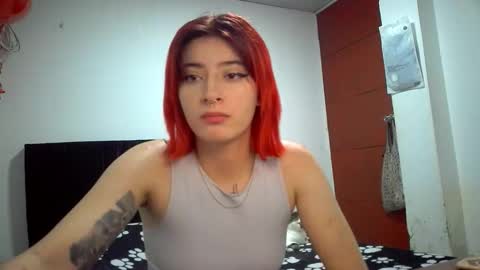 Snapshot of bella_thorne1999 chatting on June 7, 1:10 am bella_thorne1999 online show from June 7, 1:10 am