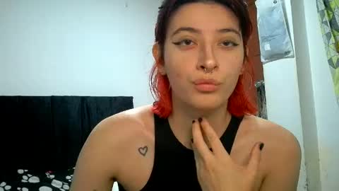 bella_thorne1999 online show from June 23, 12:41 am
