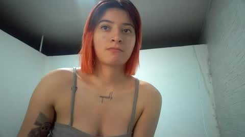 bella_thorne1999 online show from July 9, 11:42 pm