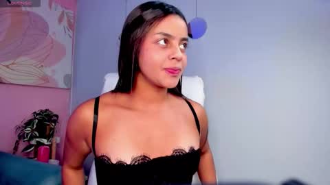 BELLA online show from October 4, 7:56 pm