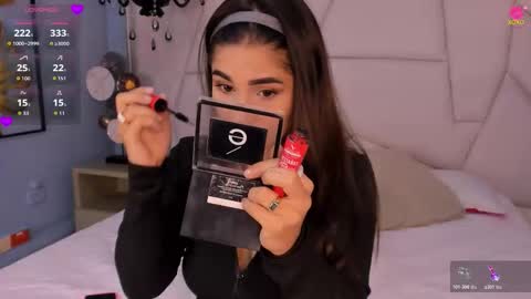 Snapshot of bellaa_becca chatting on November 21, 7:01 pm Bella Becca online show from November 21, 7:01 pm