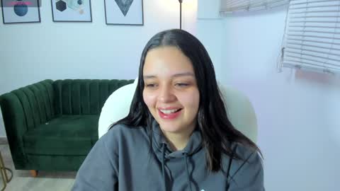  Bella Hadid  online show from December 28, 11:52 am