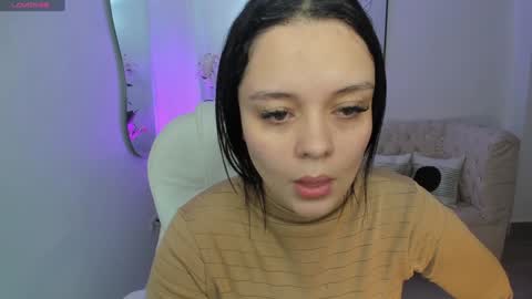  Bella Hadid  online show from January 10, 11:22 am