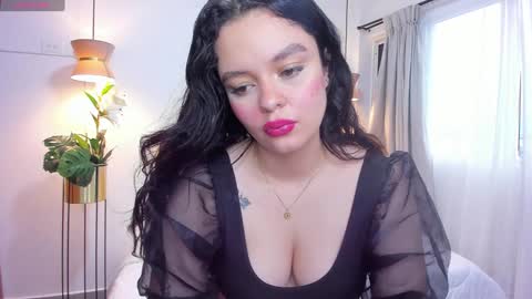  Bella Hadid  online show from February 6, 11:43 am