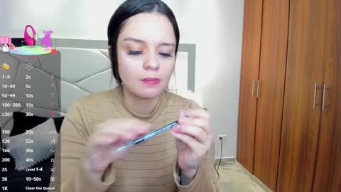  Bella Hadid  online show from September 10, 11:21 am