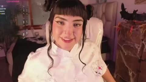 Bella  online show from October 16, 8:10 pm