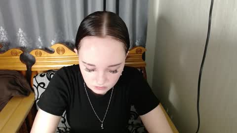 Bella online show from September 18, 1:57 pm