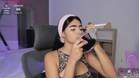 bellaastorm online show from September 28, 12:54 pm