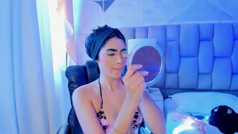 bellaastorm online show from October 17, 8:22 pm