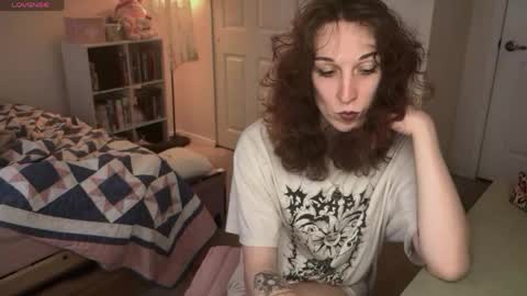 Snapshot of bellababy444 chatting on April 13, 10:48 pm bellababy444 online show from April 13, 10:48 pm