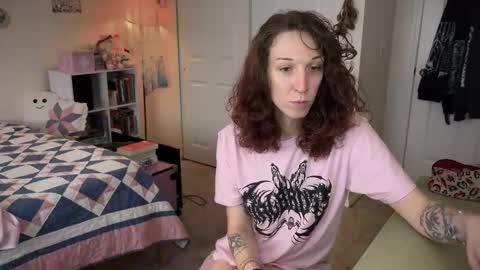 Snapshot of bellababy444 chatting on June 1, 4:31 pm bellababy444 online show from June 1, 4:31 pm