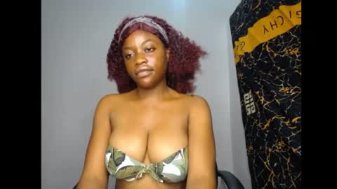 Snapshot of bellababy7 chatting on June 11, 2:53 am bella online show from June 11, 2:53 am