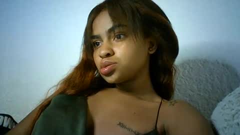 Bella online show from December 30, 10:10 am