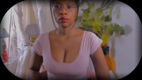 Bellah Blakes-Sarah Scrumptious Lee online show from September 15, 9:15 pm