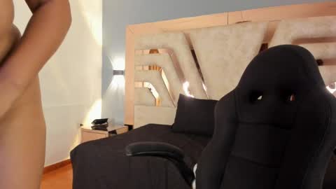bellaboobs_ online show from May 25, 8:04 pm