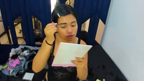 Snapshot of bellacandyss chatting on June 8, 1:22 pm bellacandyss online show from June 8, 1:22 pm