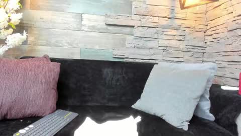 Belle Claire  online show from March 21, 7:28 pm