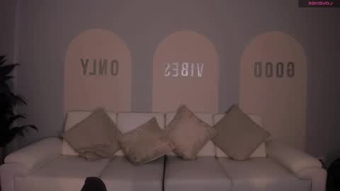 Bella online show from November 18, 3:45 am