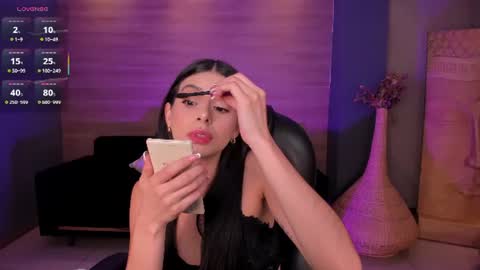Snapshot of bellaconnor_ chatting on July 29, 9:13 pm Bella online show from July 29, 9:13 pm