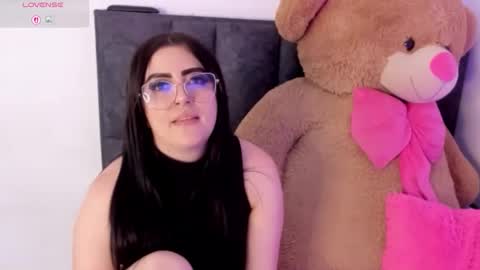 Snapshot of bellacruz3 chatting on April 8, 9:48 pm bella cruz online show from April 8, 9:48 pm