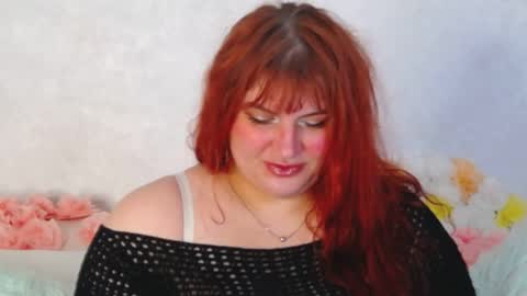 Snapshot of belladonnared chatting on May 6, 3:57 am Belladonna online show from May 6, 3:57 am