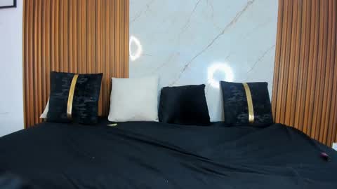 belladuboiss_ online show from December 2, 12:18 pm