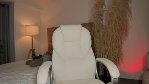 Bella Mia online show from January 2, 12:13 am