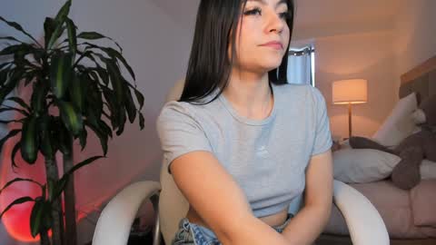 Bella Mia online show from January 26, 9:40 pm