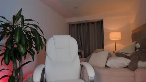 Bella Mia online show from January 27, 3:47 am