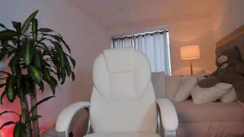 Bella Mia online show from January 30, 9:58 pm