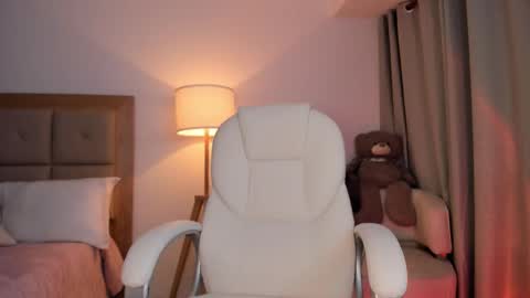 Bella Mia online show from October 24, 12:52 am