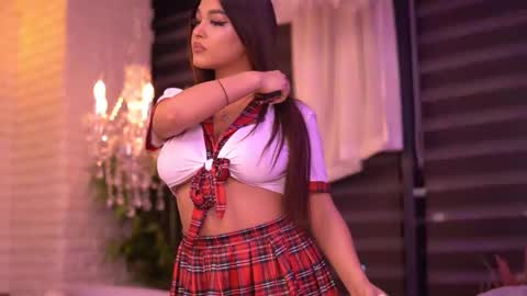 Bella online show from September 28, 5:40 pm