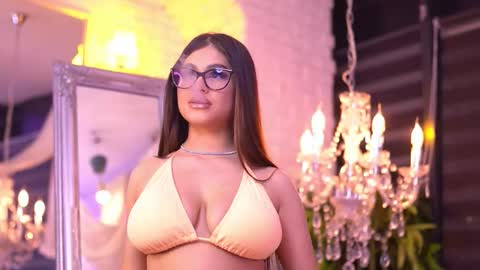 Bella online show from October 2, 5:09 pm