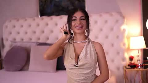 Bella online show from July 7, 6:45 pm
