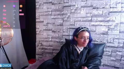   online show from February 4, 12:51 am