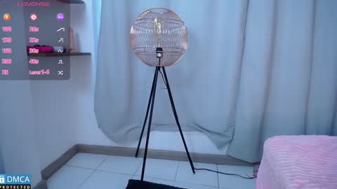   online show from March 12, 7:49 pm