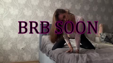 bellaparker_ online show from January 31, 9:05 am