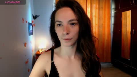bellaqueen0701 online show from October 10, 7:07 am