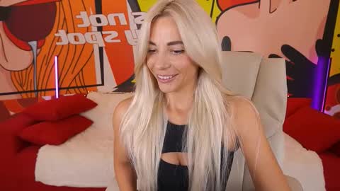 Bella online show from October 23, 1:32 pm