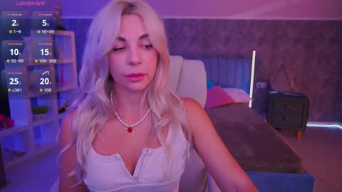 Bella online show from June 7, 8:01 pm