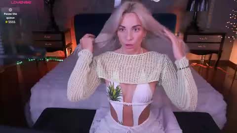 Bella online show from June 12, 2:16 pm