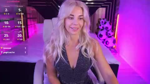 Snapshot of bellarayyy chatting on July 2, 2:12 pm Bella online show from July 2, 2:12 pm