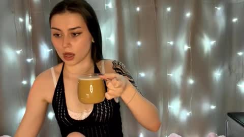 Snapshot of bellarison chatting on February 27, 7:25 pm Daniela online show from February 27, 7:25 pm