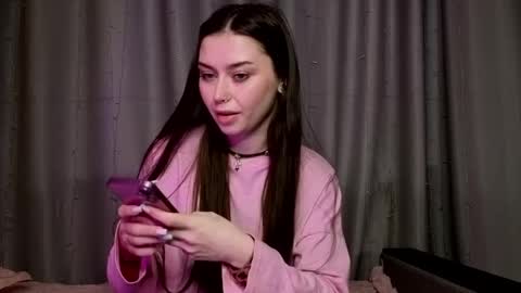 Snapshot of bellarison chatting on April 25, 1:41 pm Daniela online show from April 25, 1:41 pm