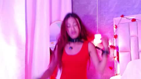 BellaSanderrs online show from March 15, 2:45 pm