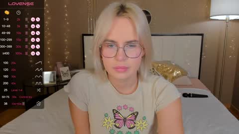 Bella online show from January 30, 1:11 am