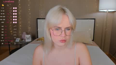 Bella online show from September 17, 12:45 am