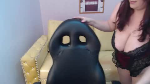 Snapshot of bellatrix_ch chatting on September 25, 4:43 pm Bella online show from September 25, 4:43 pm